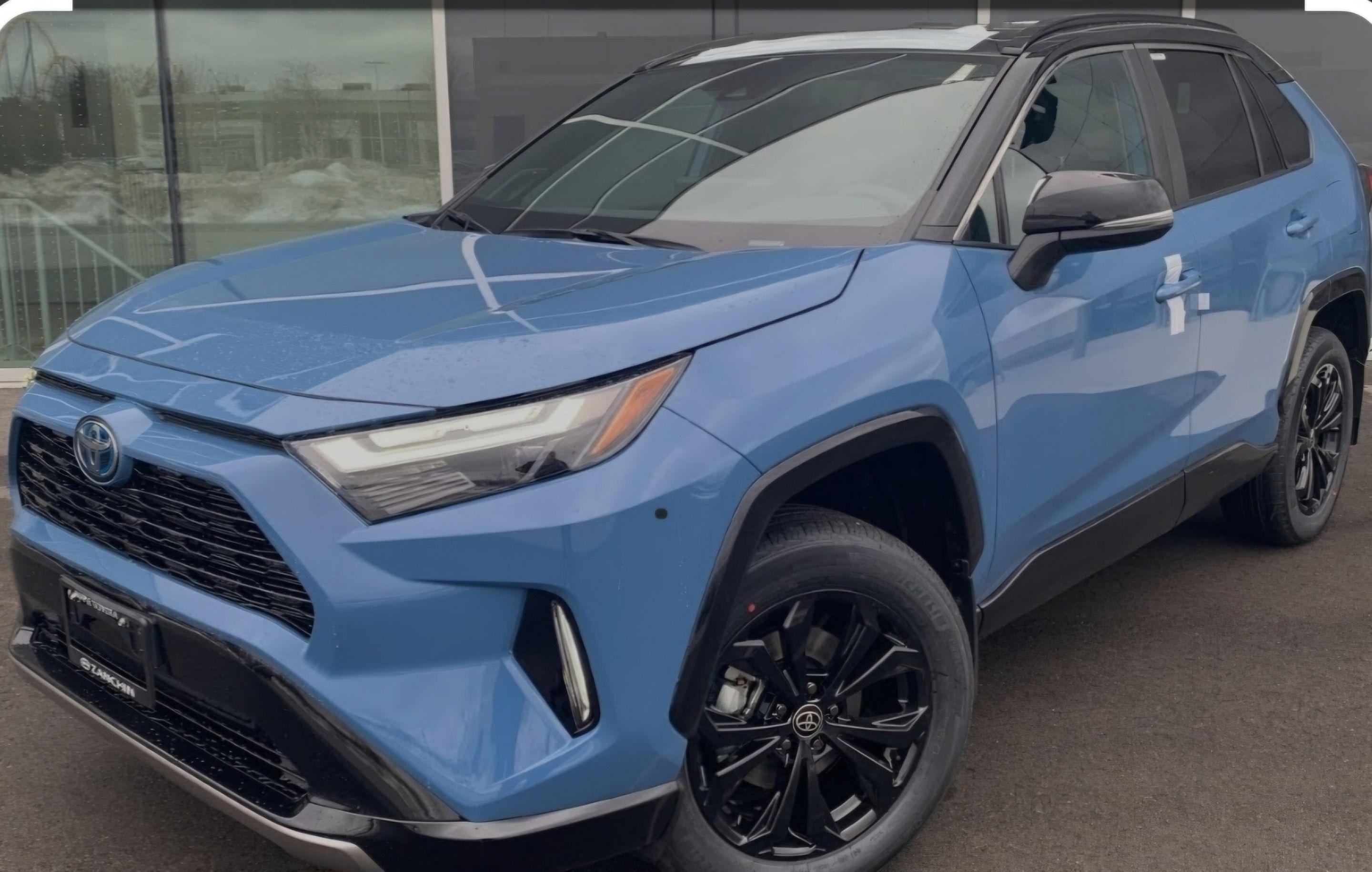 Toyota RAV4 Hybrid 2024 in Nisku, AB