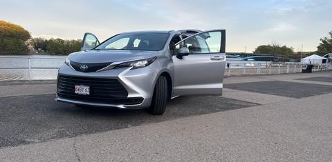 Toyota Sienna 2025