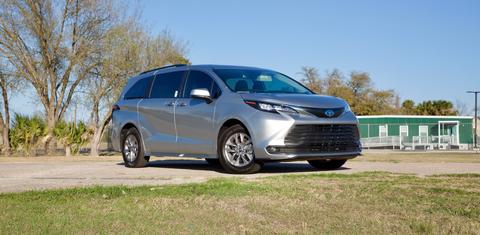 Toyota Sienna 2025