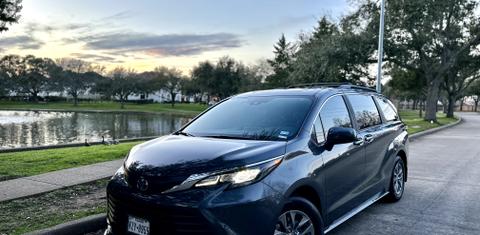 Toyota Sienna 2025