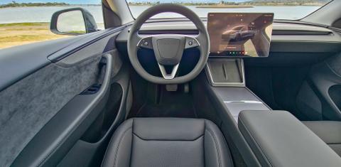 Tesla Model Y 2026