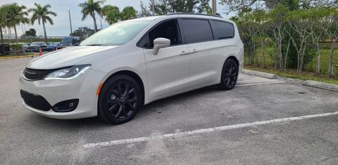 Chrysler Pacifica 2020