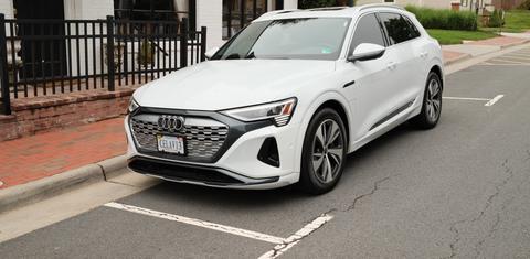 Audi Q8 e-tron 2024