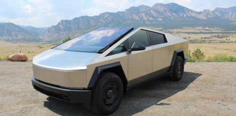 Tesla Cybertruck 2026