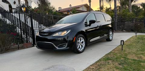 Chrysler Pacifica 2017