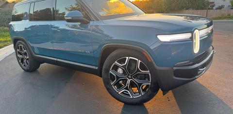 Rivian R1S 2026