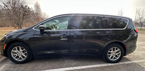 Chrysler Pacifica 2023