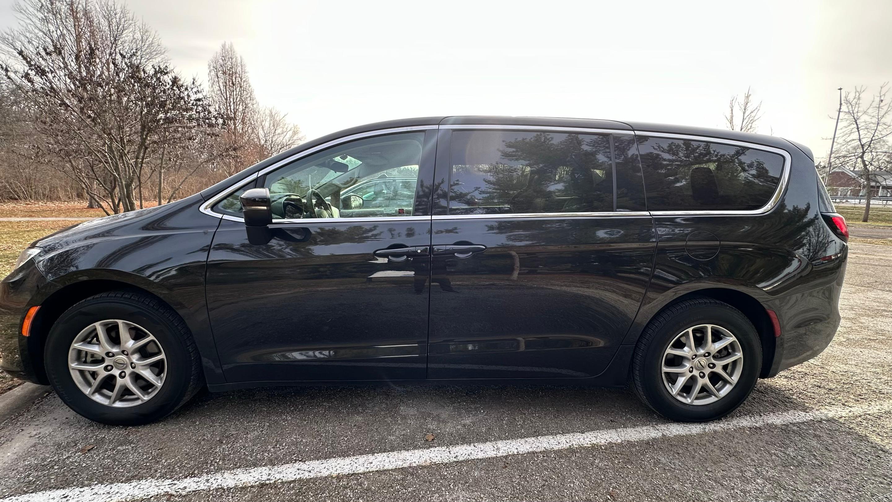 Chrysler Pacifica 2023 in Naperville, IL