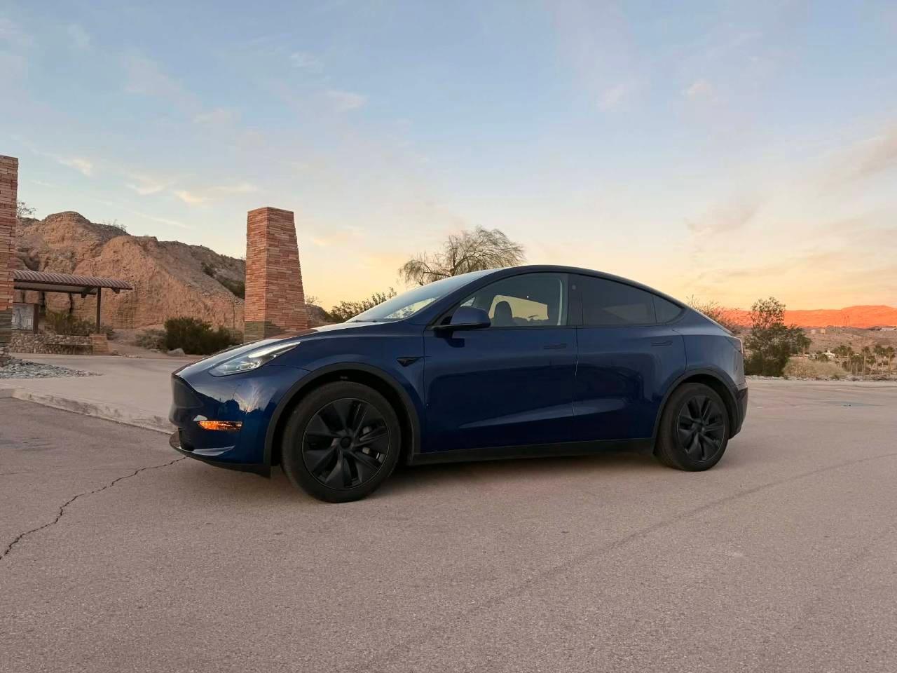 Tesla Model Y 2024 in Bullhead City, AZ