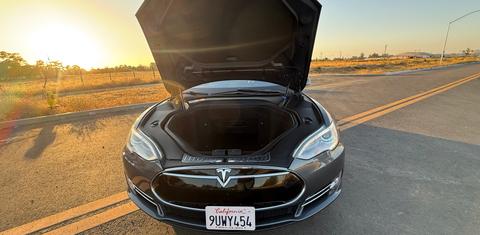 Tesla Model S 2013