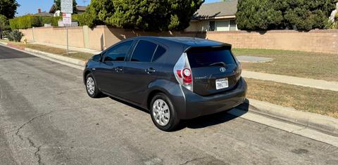 Toyota Prius c 2014