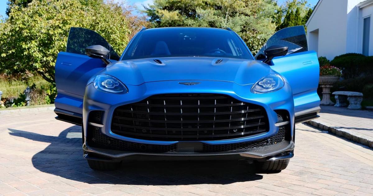 Aston Martin DBX 2023 rental in Jersey City, NJ by Simran | Turo