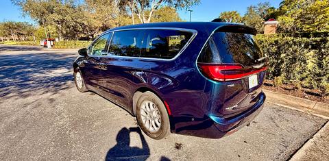 Chrysler Pacifica 2023