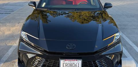 Toyota Camry Hybrid 2026