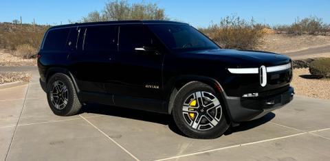 Rivian R1S 2023