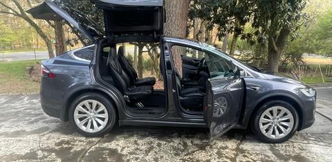 Tesla Model X 2020