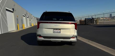 Kia Carnival Hybrid 2025