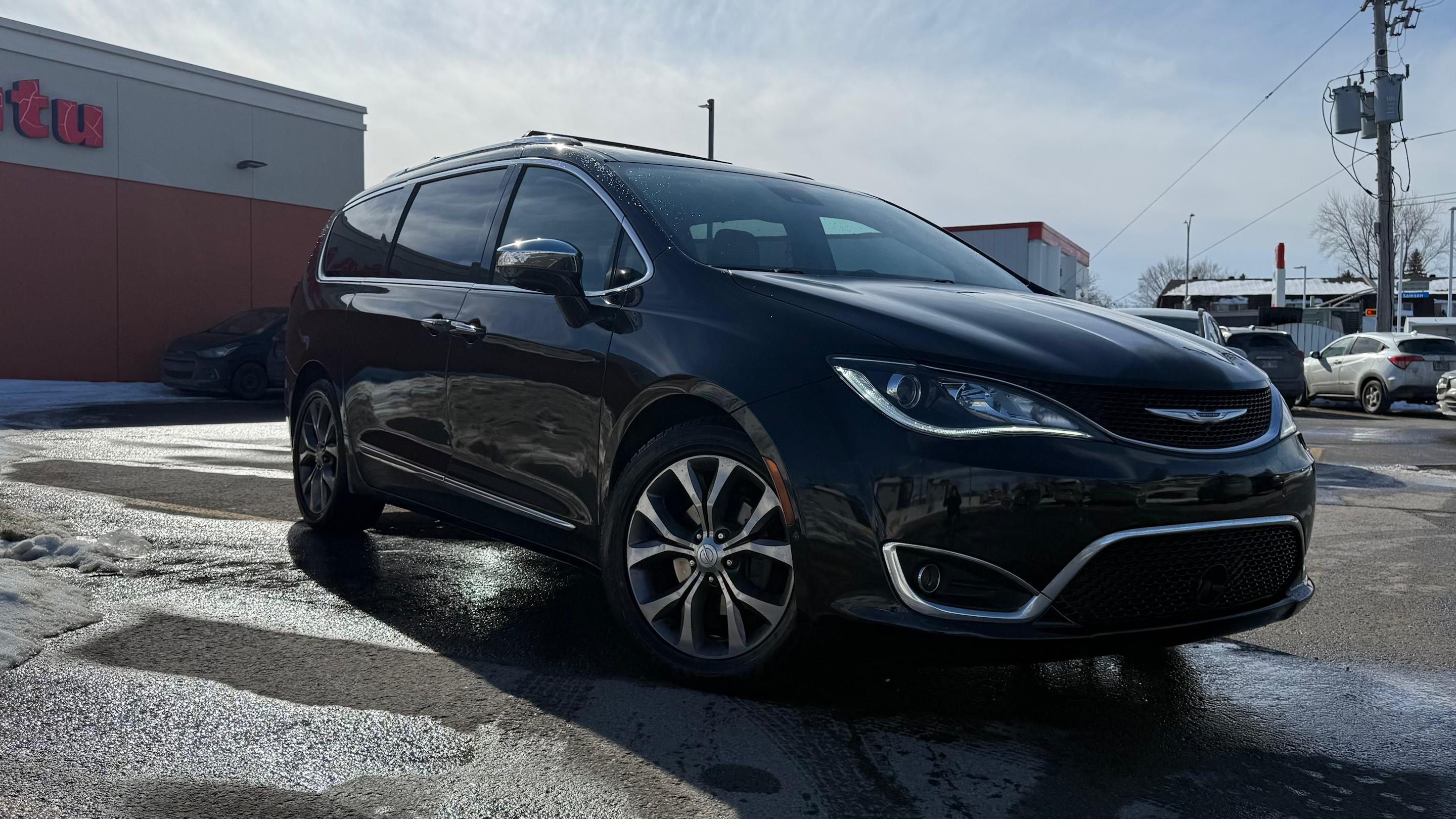 Chrysler Pacifica 2017 à 