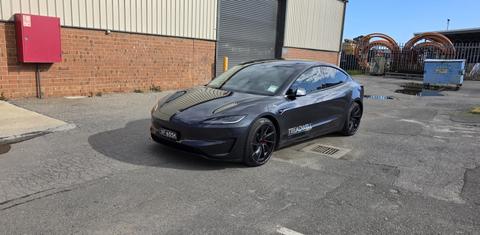 Tesla MODEL 3 2025