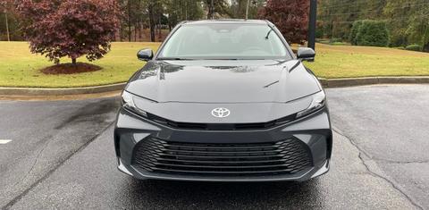 Toyota Camry Hybrid 2025