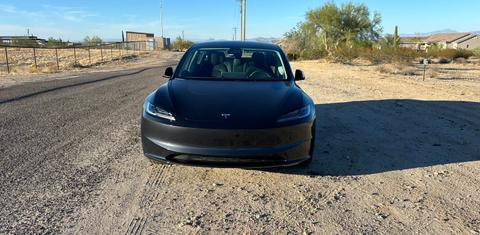 Tesla Model 3 2024