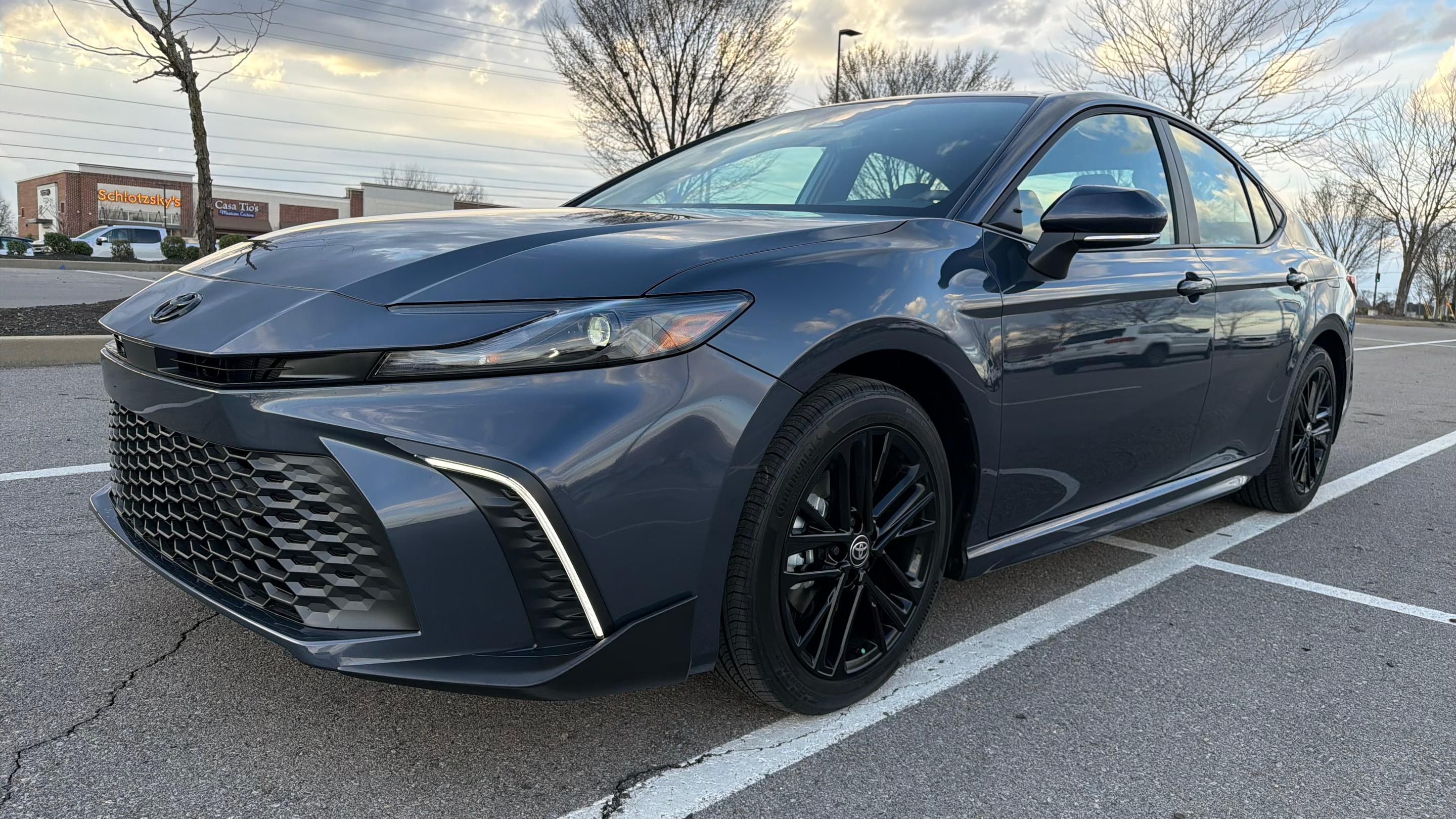 Toyota Camry Hybrid 2026 in 
