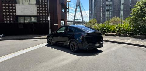 Tesla MODEL Y 2025