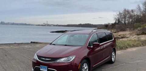 Chrysler Pacifica 2017