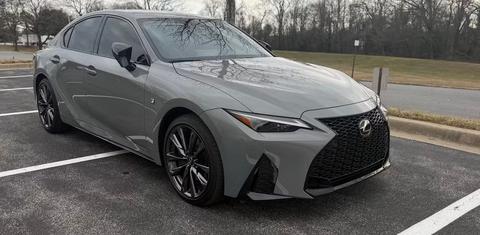 Lexus IS 2025