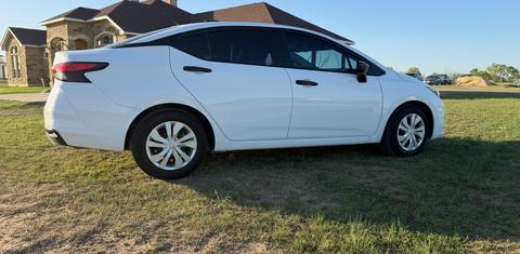 Nissan Versa 2023