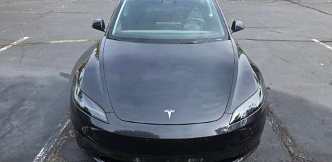 Tesla Model 3 2025