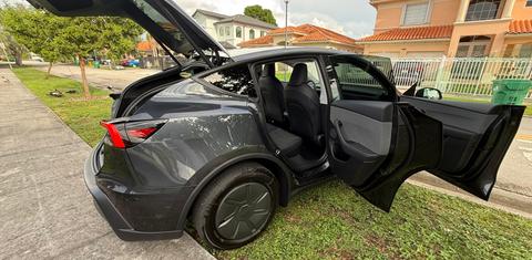Tesla Model Y 2026