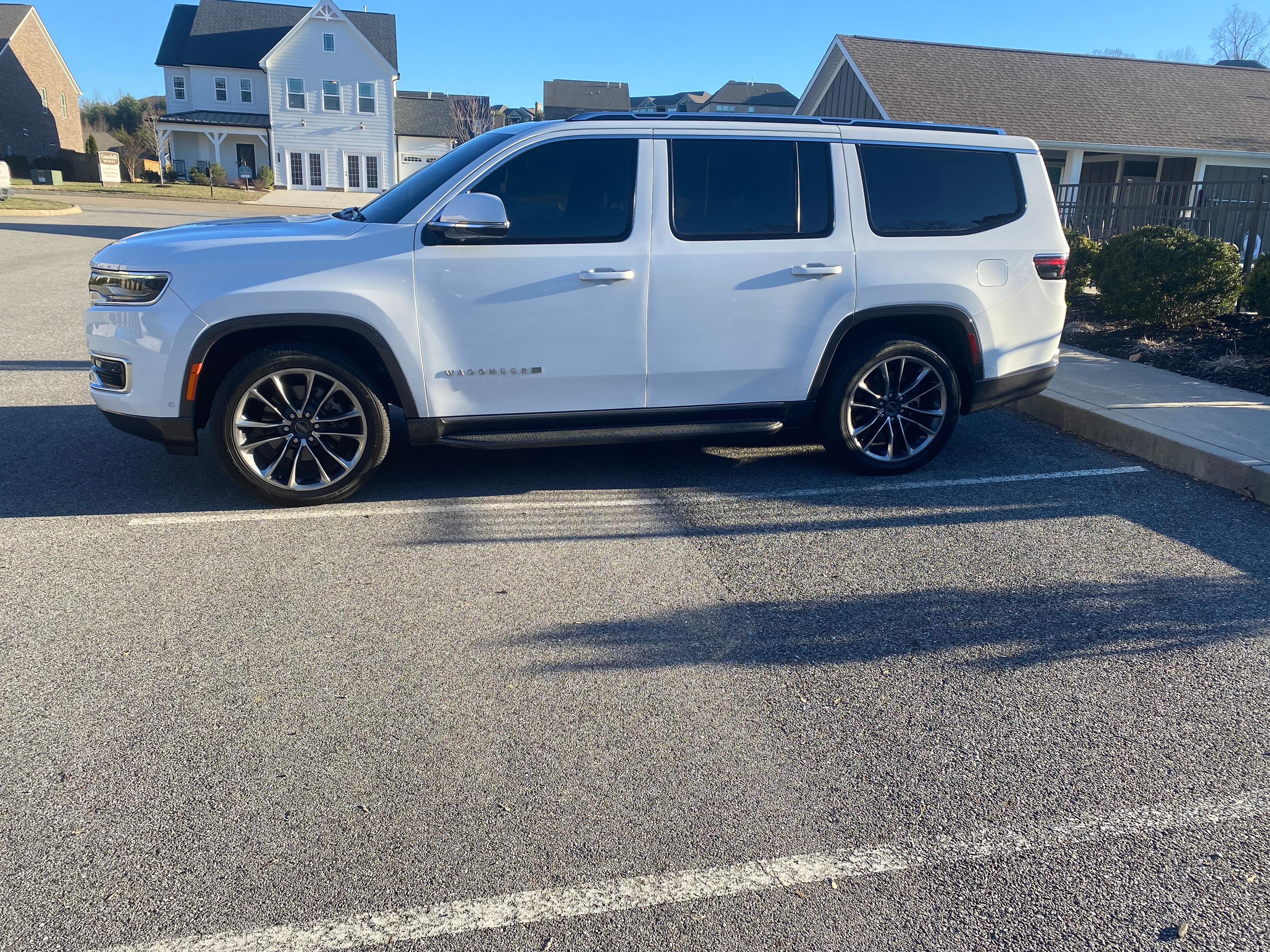 Jeep Wagoneer 2022 in Knoxville, TN