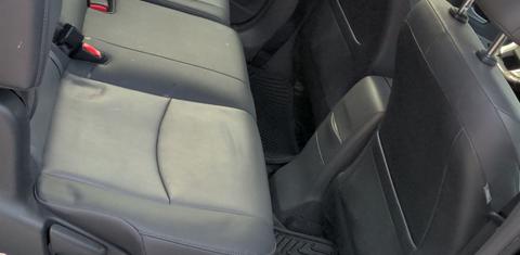 Toyota Prius v 2013
