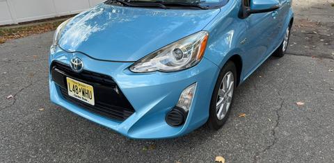Toyota Prius c 2015