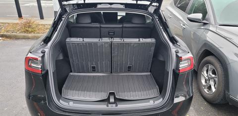 Tesla Model Y 2025