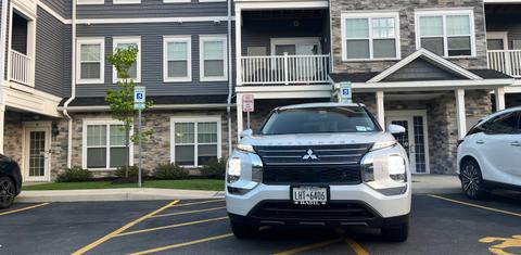 Mitsubishi Outlander 2024