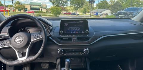 Nissan Altima 2023
