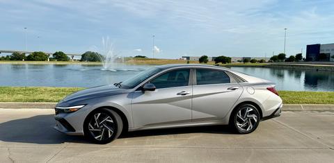 Hyundai Elantra 2025