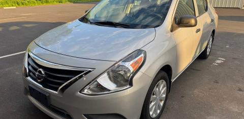 Nissan Versa 2015