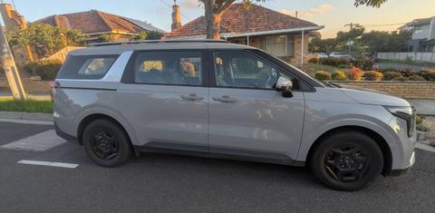 Kia CARNIVAL 2025