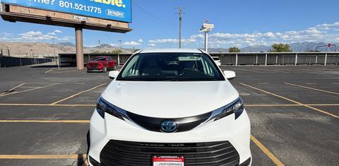 Toyota Sienna 2024