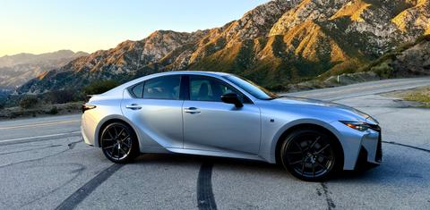 Lexus IS 2026
