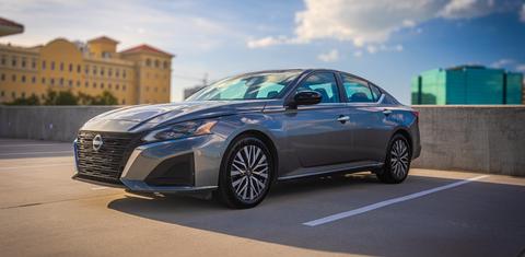Nissan Altima 2023