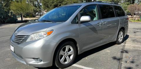 Toyota Sienna 2015