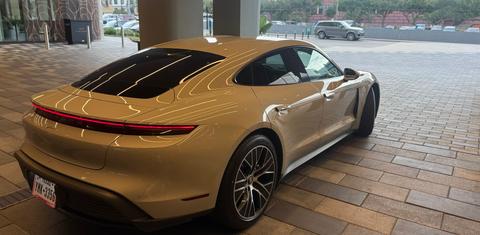 Porsche Taycan 2021