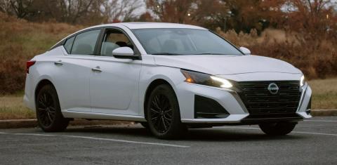 Nissan Altima 2025
