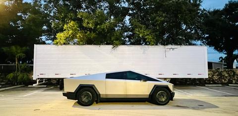 Tesla Cybertruck 2025
