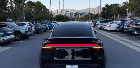 Tesla Model Y 2026