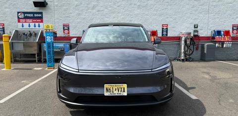 Tesla Model Y 2026